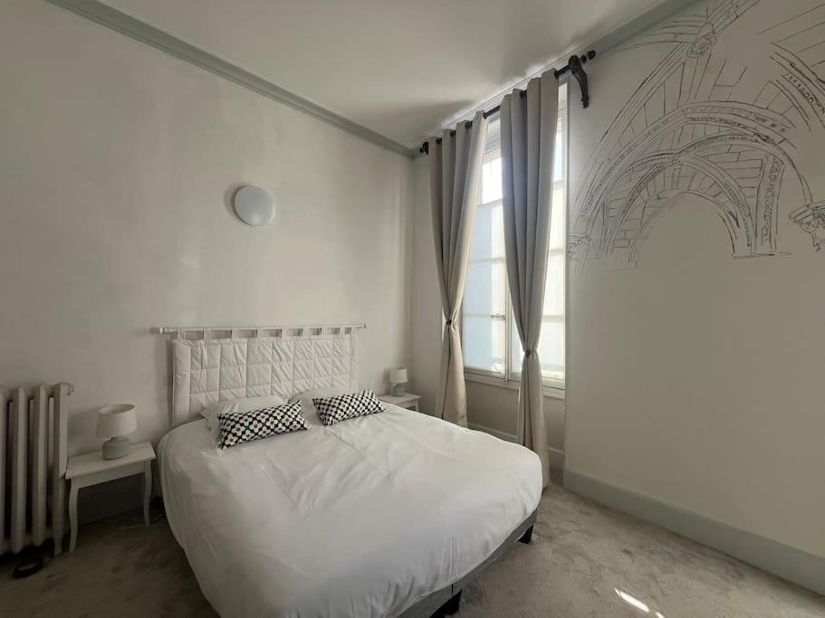 La Demeure De Margot - 24 Couchages Villa Villeneuve-sur-Yonne Bagian luar foto