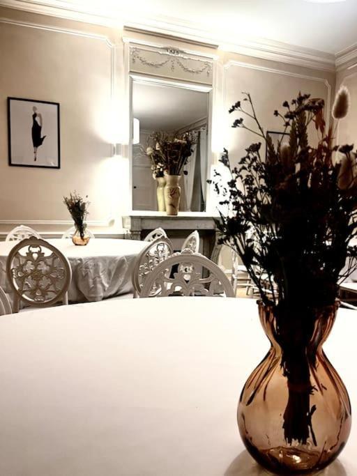 La Demeure De Margot - 24 Couchages Villa Villeneuve-sur-Yonne Bagian luar foto