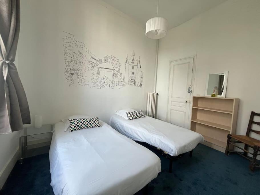La Demeure De Margot - 24 Couchages Villa Villeneuve-sur-Yonne Bagian luar foto