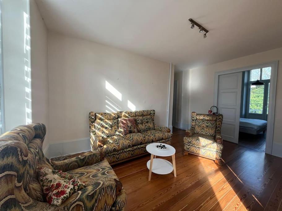 La Demeure De Margot - 24 Couchages Villa Villeneuve-sur-Yonne Bagian luar foto